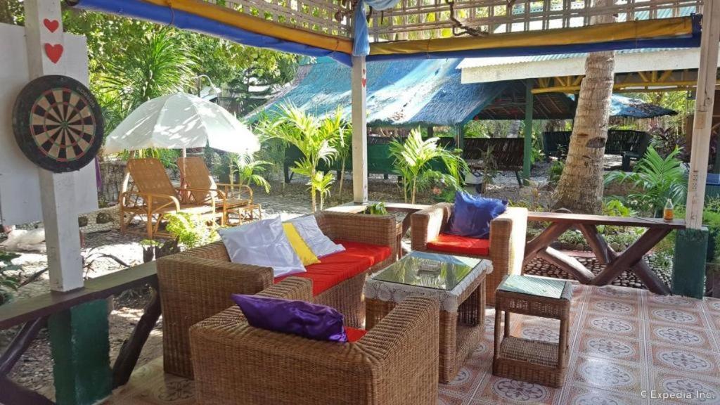 67Th Heaven Holiday Resort Lucbuan Екстер'єр фото