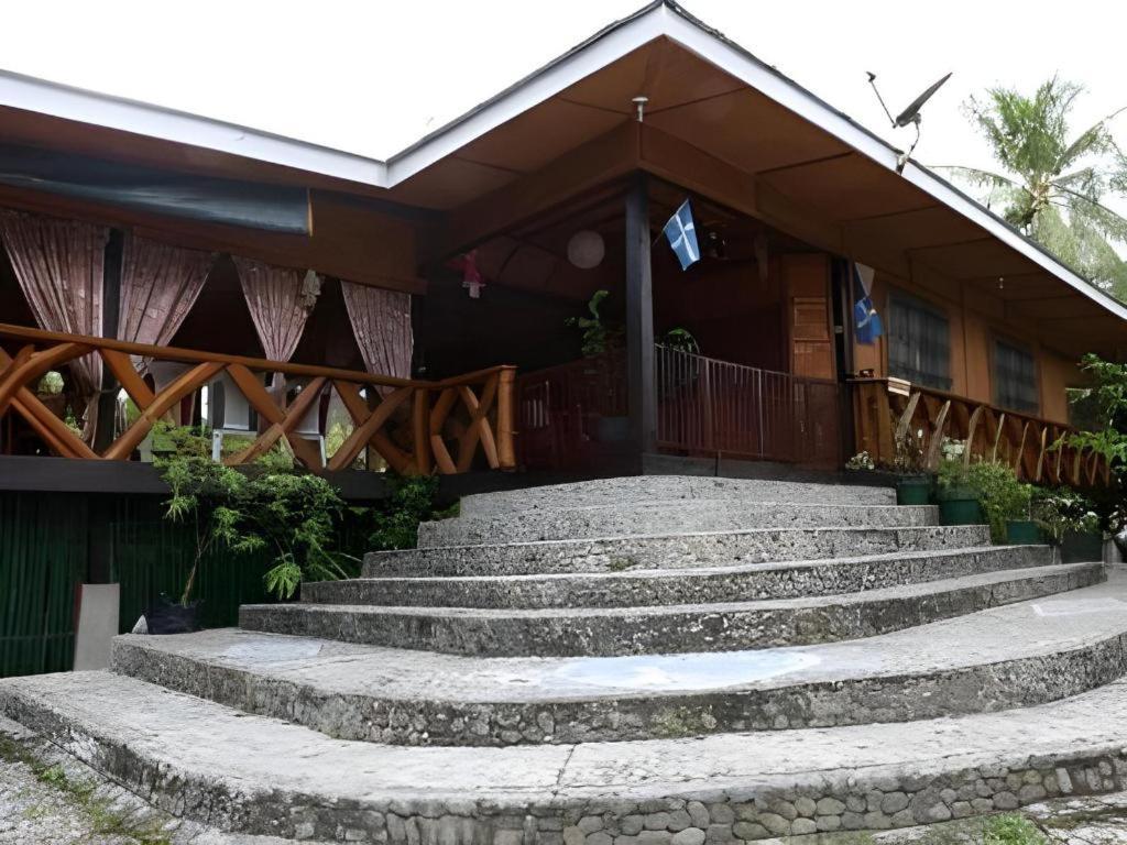 67Th Heaven Holiday Resort Lucbuan Екстер'єр фото